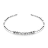 18K Gold Bracelet with Simple Single Row Design