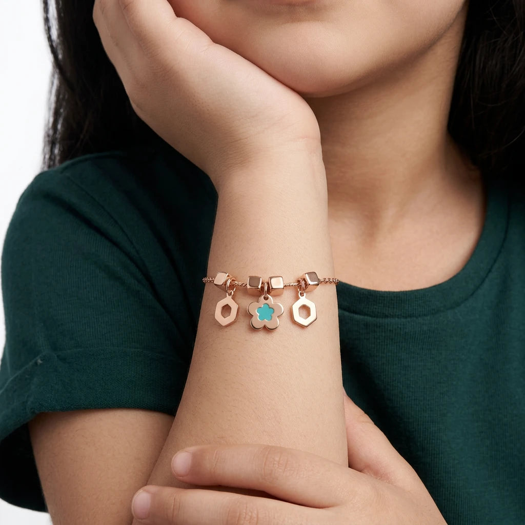 18K Gold Kids Bracelet with Floral Design