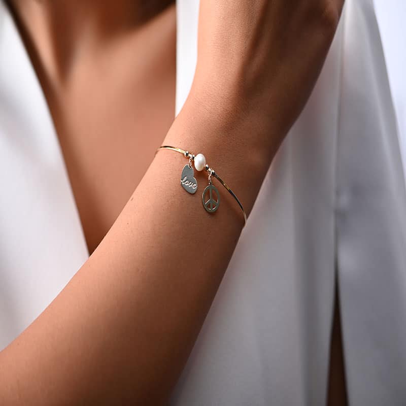 8K Gold Bracelet with Various Dangling Charms