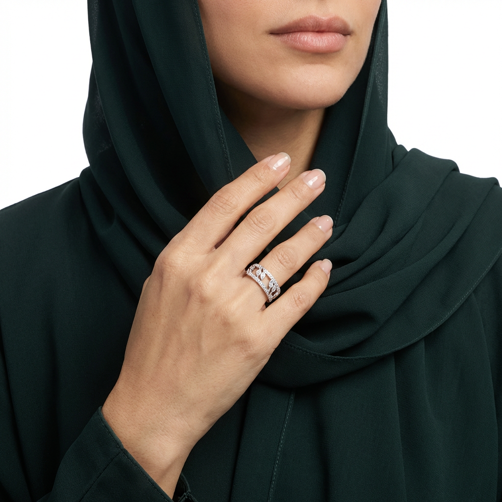 خاتم ذهب عيار 18 بتصميم مزخرف