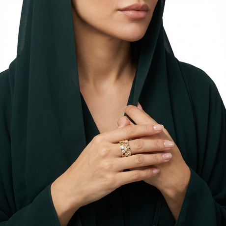 دبلة امورفيا ذهب عيار 18 بتصميم خلية نحل وفصوص لامعة