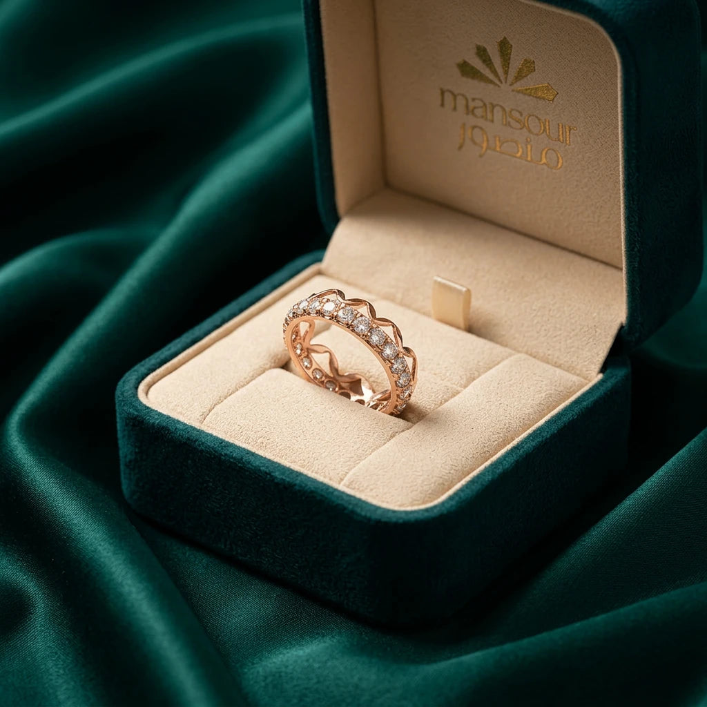 18K Gold Ring with Royal Crown Motif Design