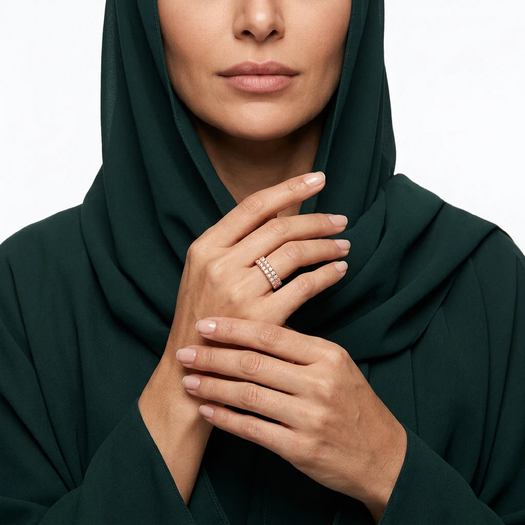 دبلة ذهب عيار 18 بفصوص مرصعة ملونة