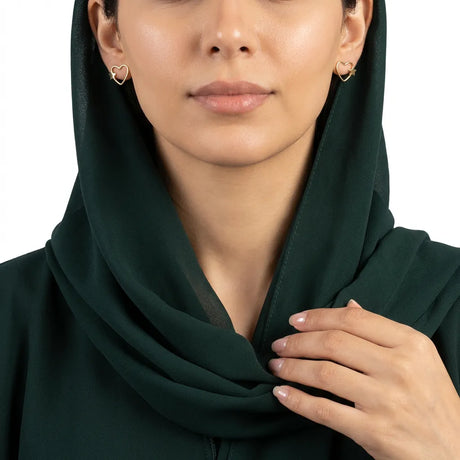 " قلبك المميز" أقراط عيار 18 بتصميم قلب