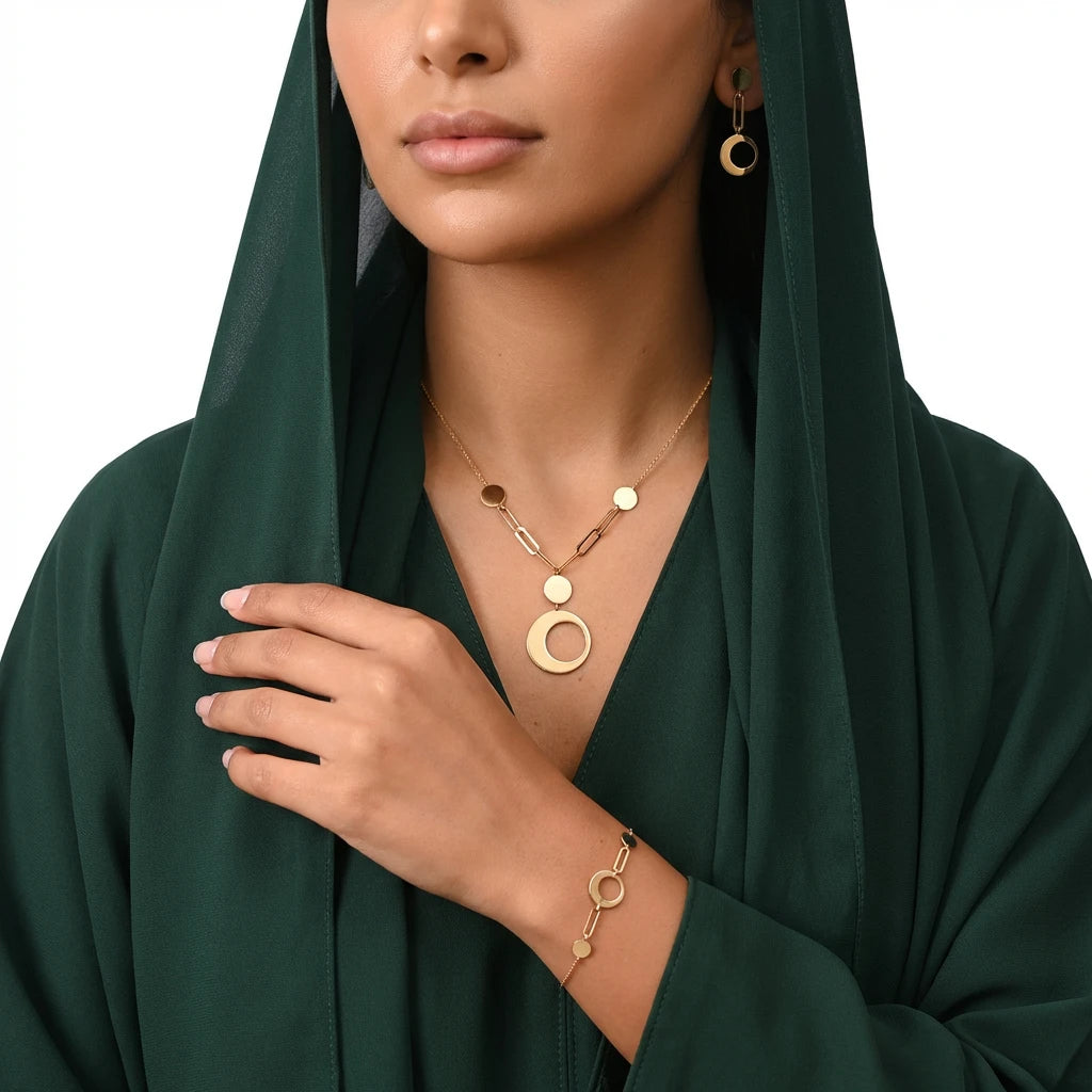 18K Gold Eclipse Set with Contemporary Geometric Design