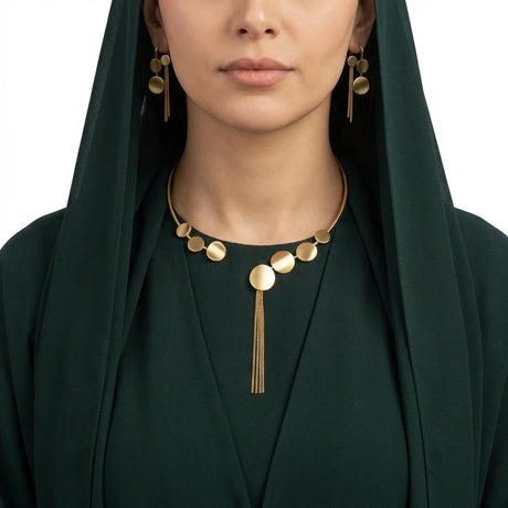 نصف طقم ذهب عيار 18 بتصميم دائري مفتوح للقلادة