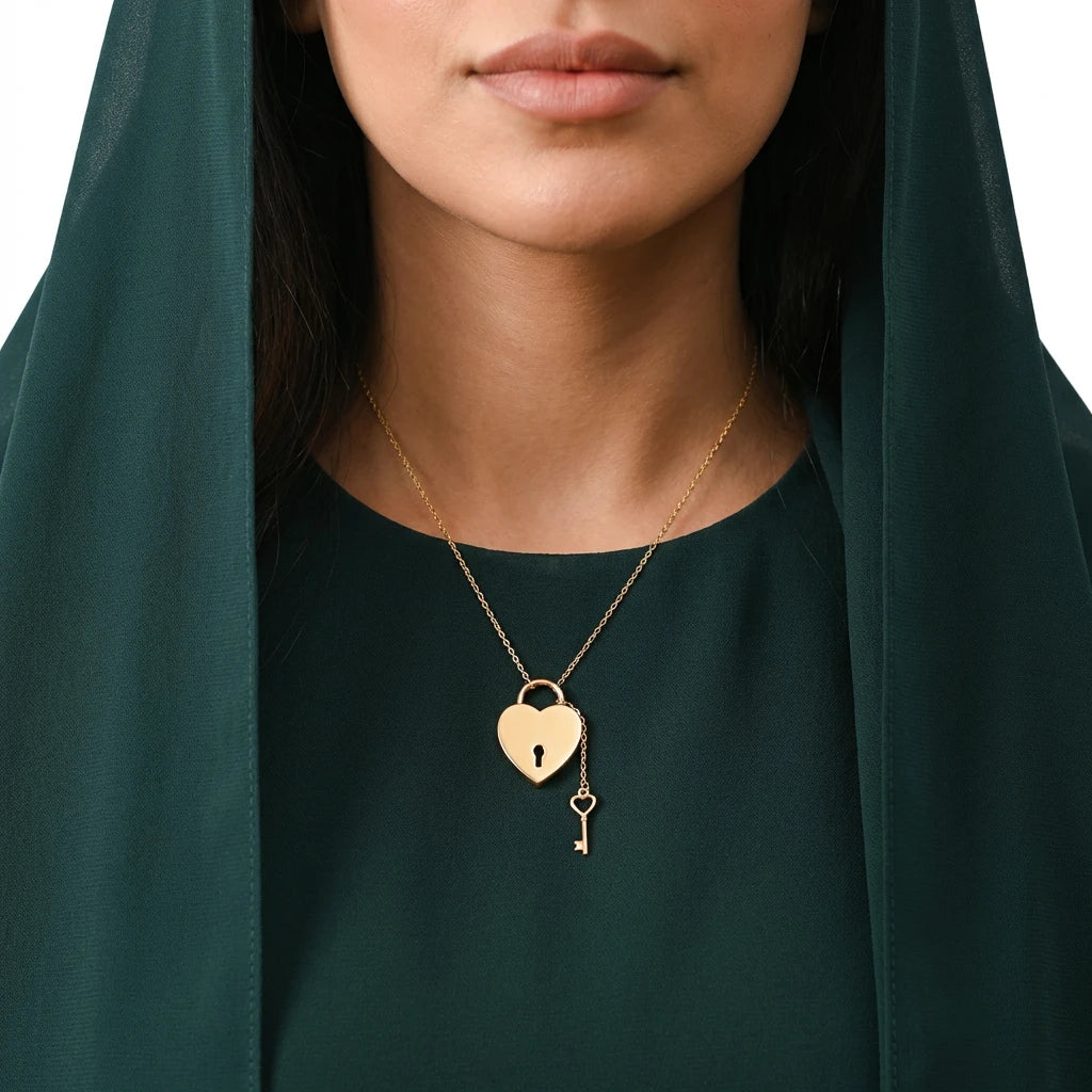 عقد ذهب عيار 18 قلب ومفتاح