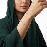 انسيال ذهب عيار 18 بتصميم لؤلؤ ملون