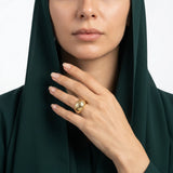 خاتم ذهب عيار 18 بتصميم عريض مضلع