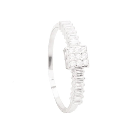 18K White Gold Ring with Shiny Square Stone Design