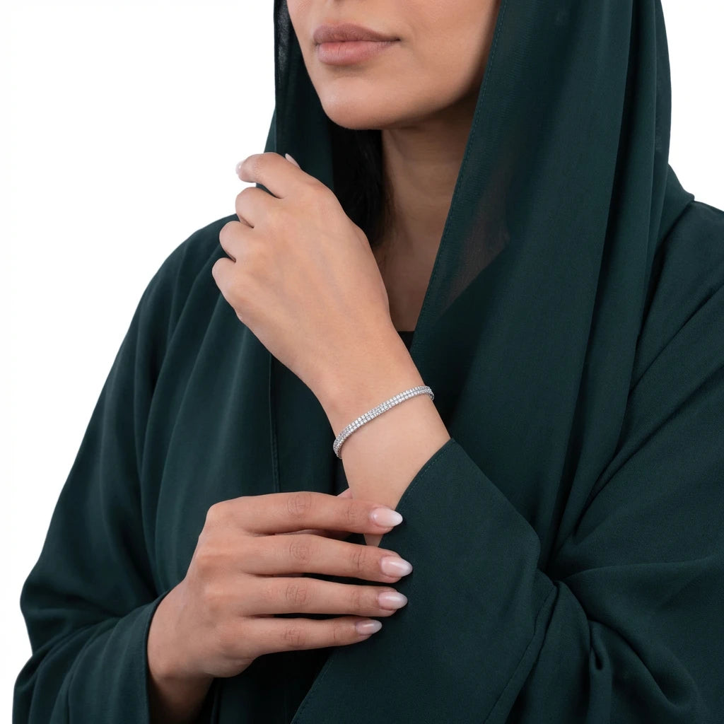 انسيال ذهب أبيض عيار 18 بتصميم تنس مرصّعة