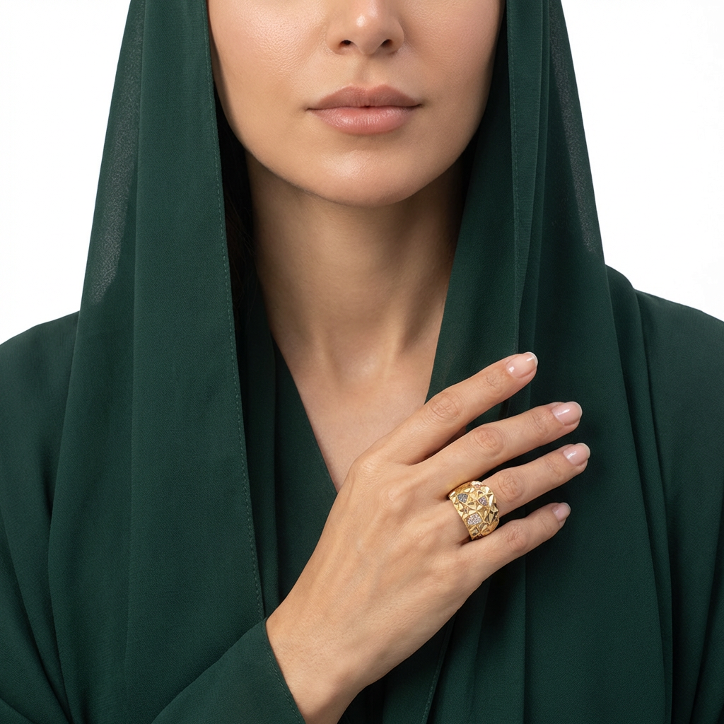 خاتم ذهب عيار 18 مزخرف بفصوص ملونه