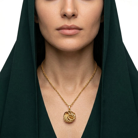 18K Gold Pendant with Knot Design