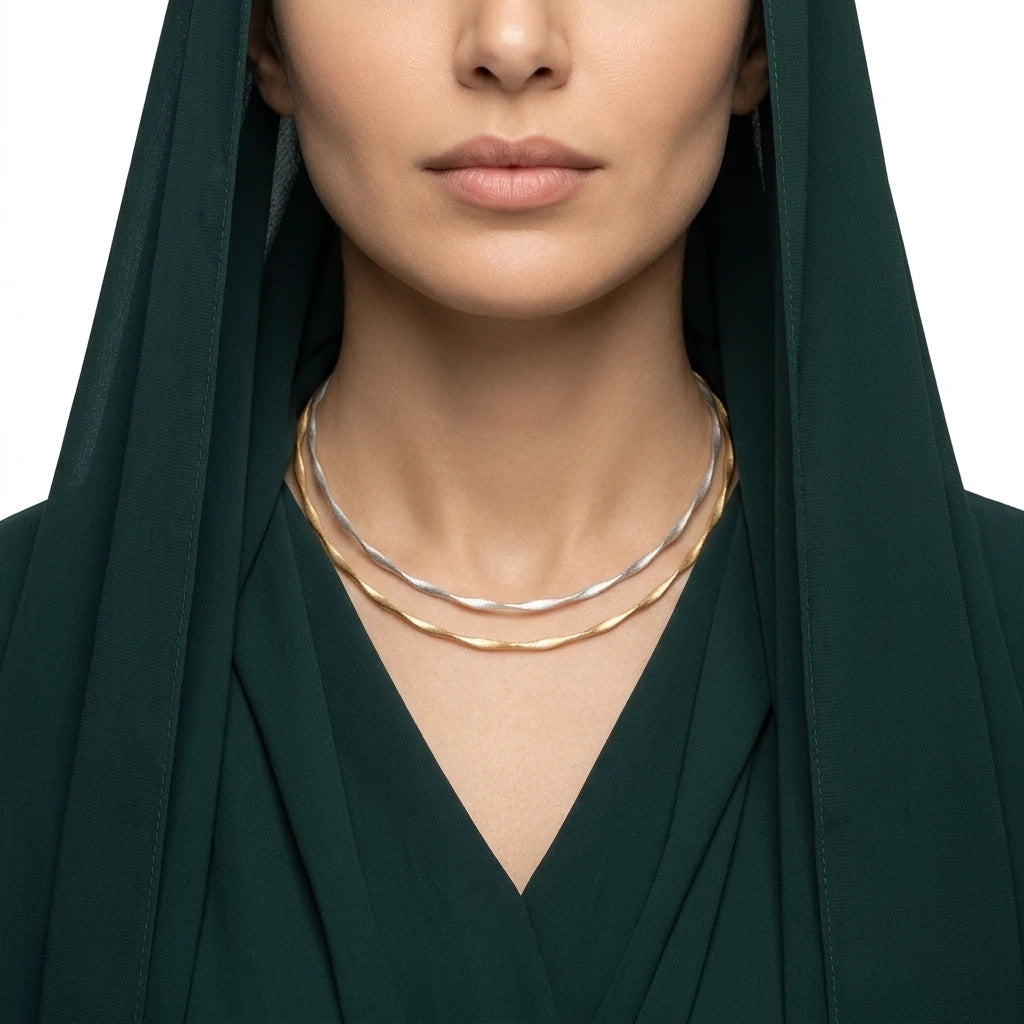 عقد ذهب عيار 18 بتصميم ملتف مزدوج لونين