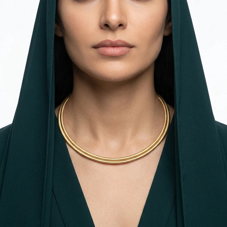 18K Gold Necklace with Wrapped Design
