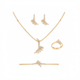 طقم عيار 18 بفصوص وتصميم هندسي