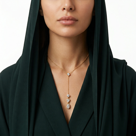 عقد عيار 18 بتصميم فصوص دائرية