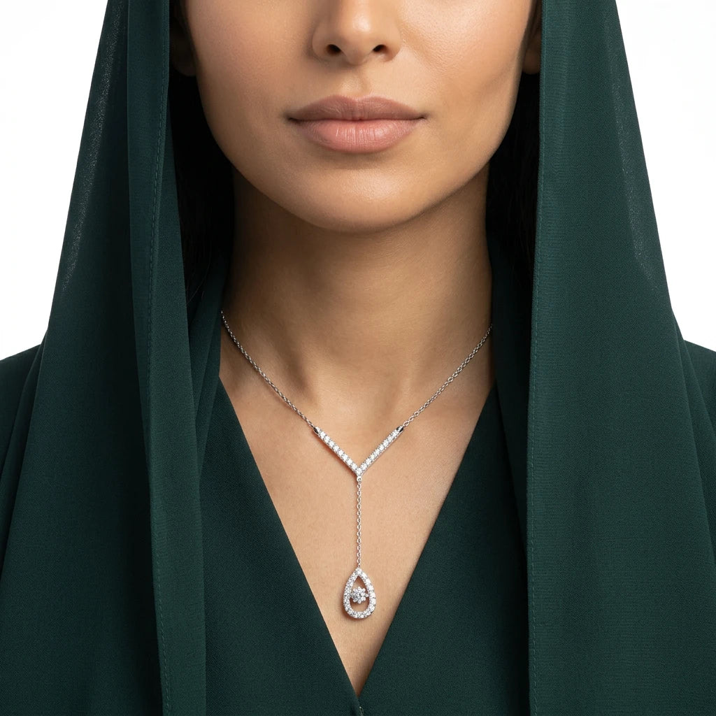 18K Gold Necklace with Water Droplet Design