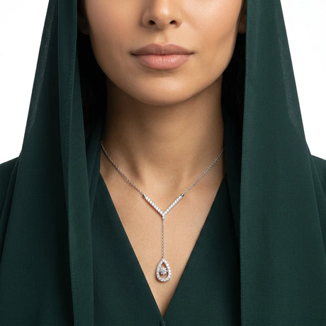 18K Gold Necklace with Water Droplet Design