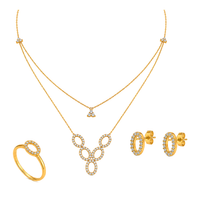 18K Gold Set with A Circle Design