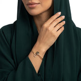 اسورة من الذهب عيار 18 بتصميم فني عصري مفتوح