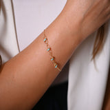 18K Chain Bracelet with Interlocking Circles Design