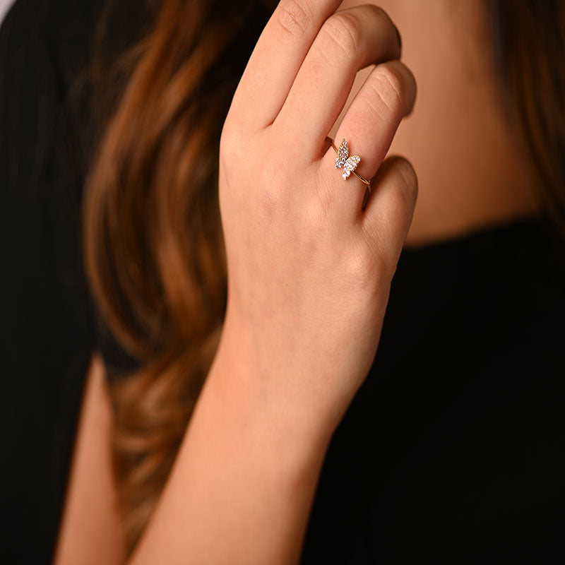 18K Gold Smiling Butterfly Ring with Shiny Stones