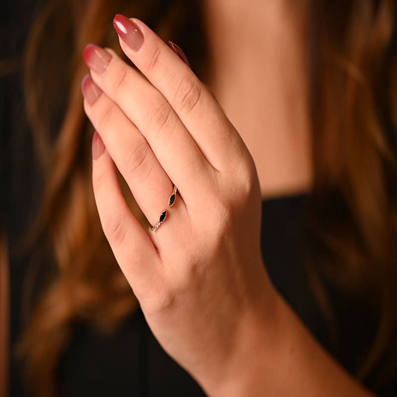 18K Gold Ring with Slim Classic Design