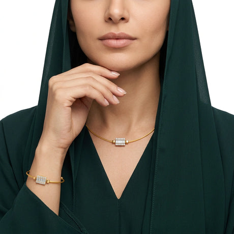 نصف طقم ذهب عيار 18 بتصميم شريطي بسيط