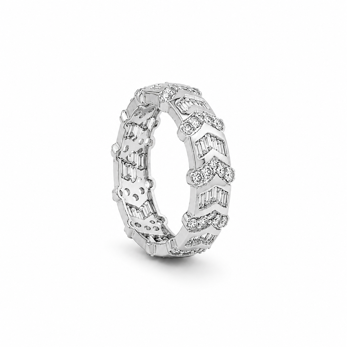 18K Gold Ring with Ornate Geometric Design