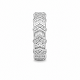 18K Gold Ring with Ornate Geometric Design