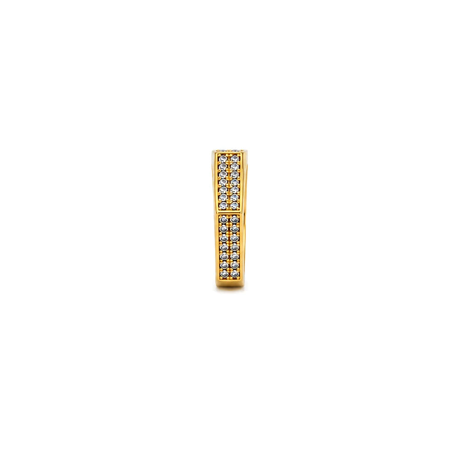 18K Gold Ring with Paved Stones Design