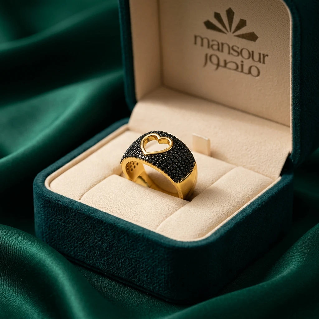18K Gold Ring with Heart Shaped Design