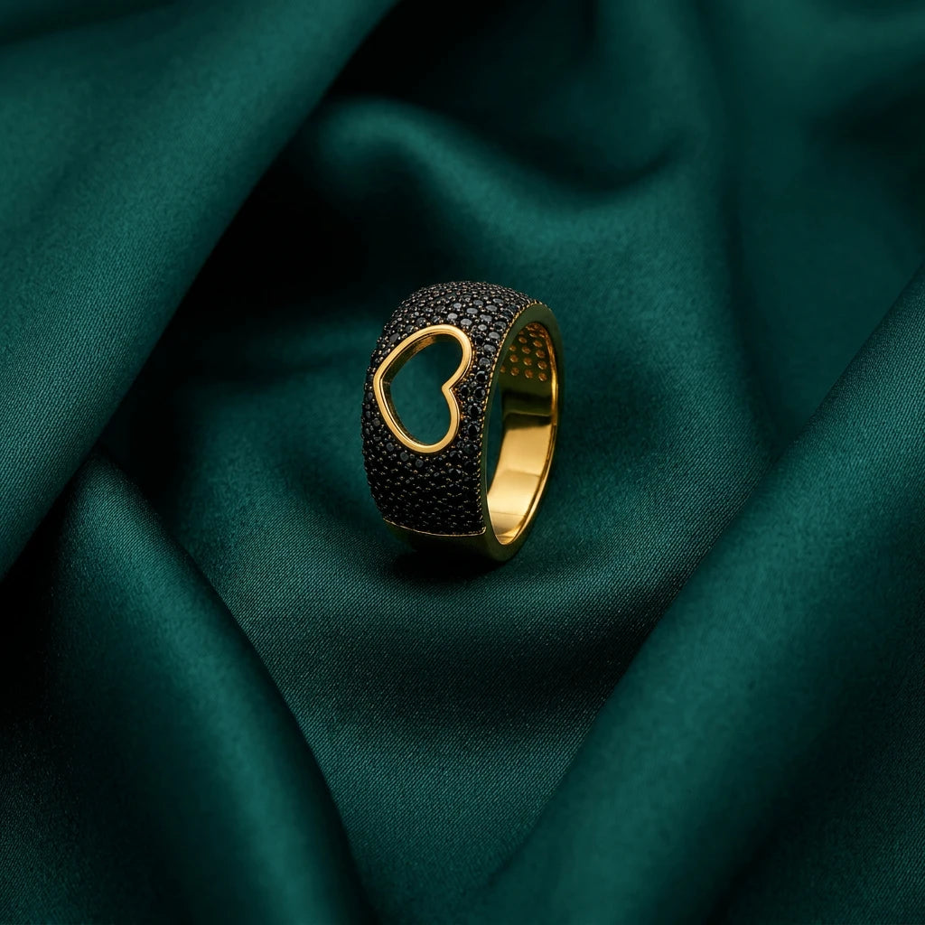 18K Gold Ring with Heart Shaped Design