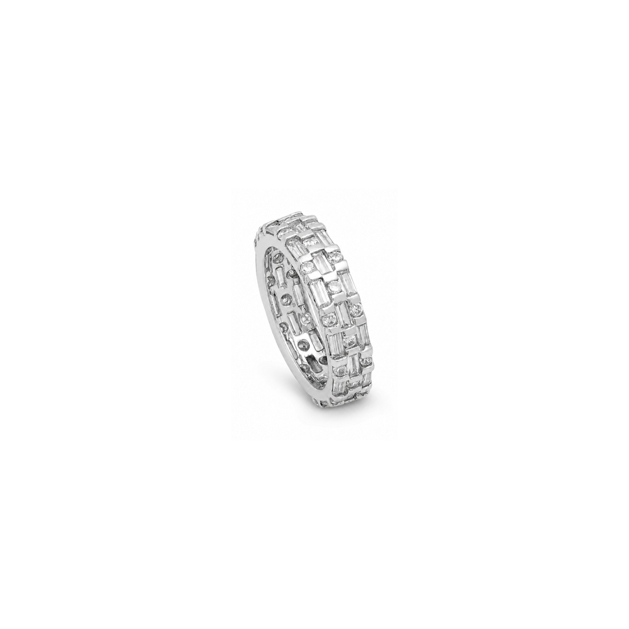 18K White Gold Wedding Band with Sleek Slim Band Design