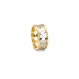 18K Gold Wedding Band with Smooth Polished Band Design