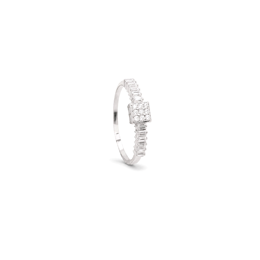 18K White Gold Ring with Shiny Square Stone Design