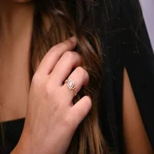 18K Gold Ring with Sparkling Stone
