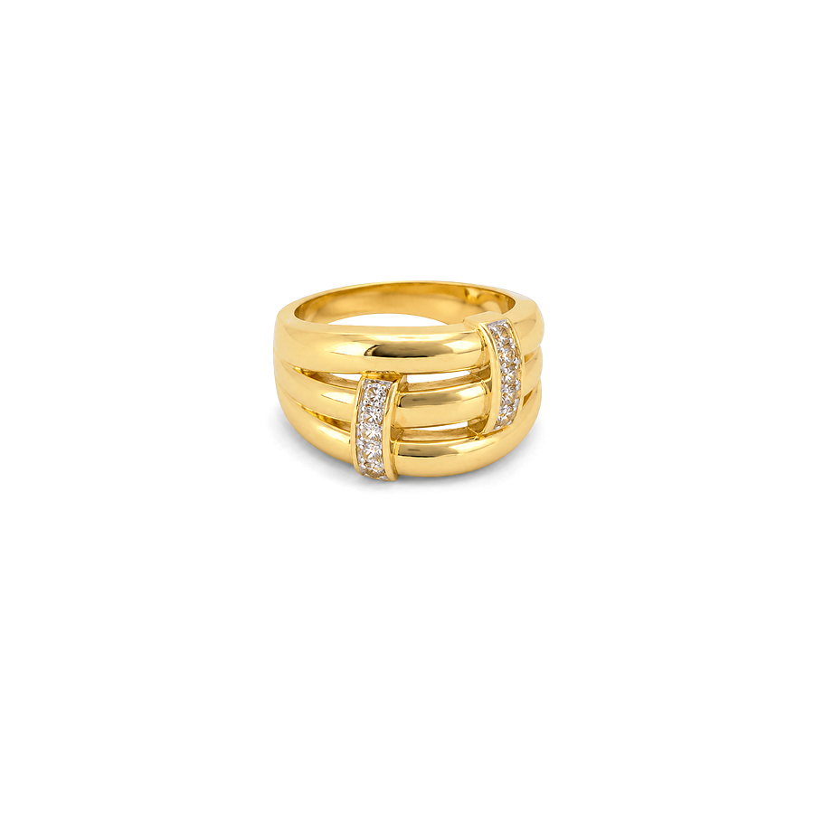 18K Gold Ring with Elegant Triple Design