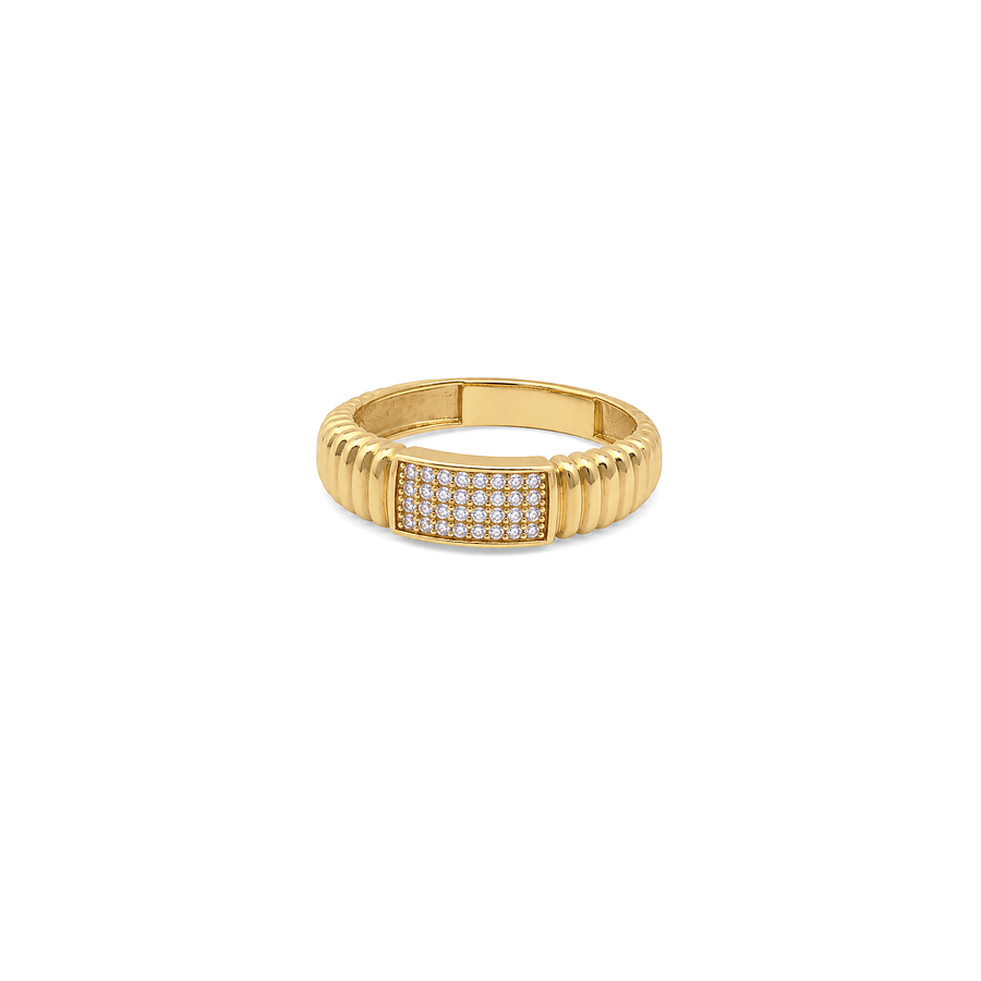 18K Gold Ring with Ribbed Edges Design
