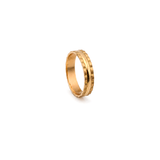 18K Gold Ring with Elegant Modern Design