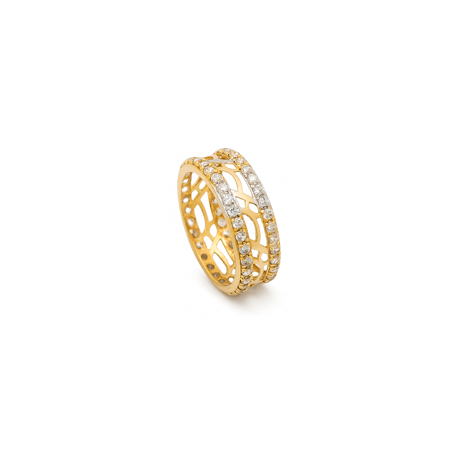 18K Gold Wedding Band with Shining Gemstones Design