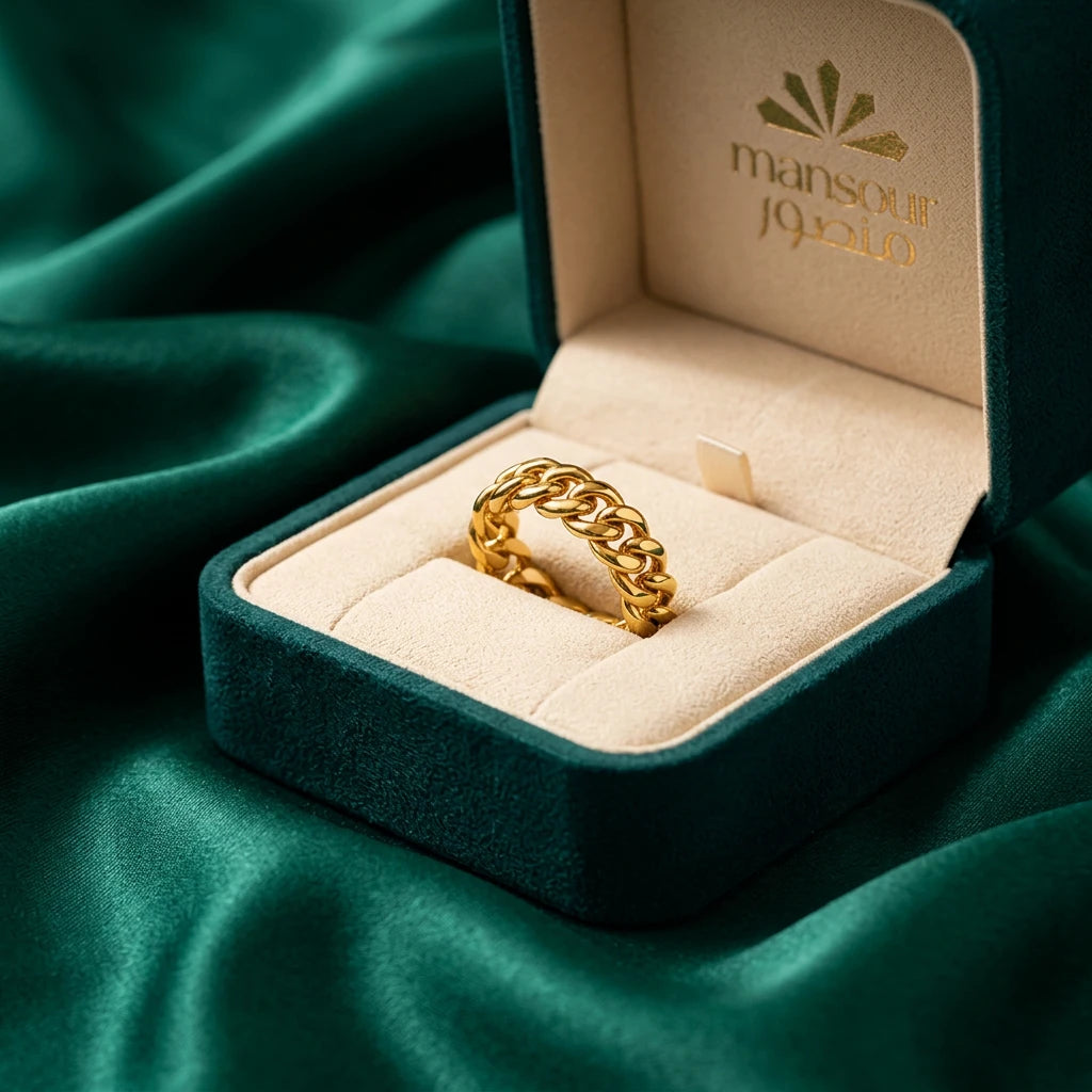 18K Gold Wedding Ring with Ropes Authenticity Design