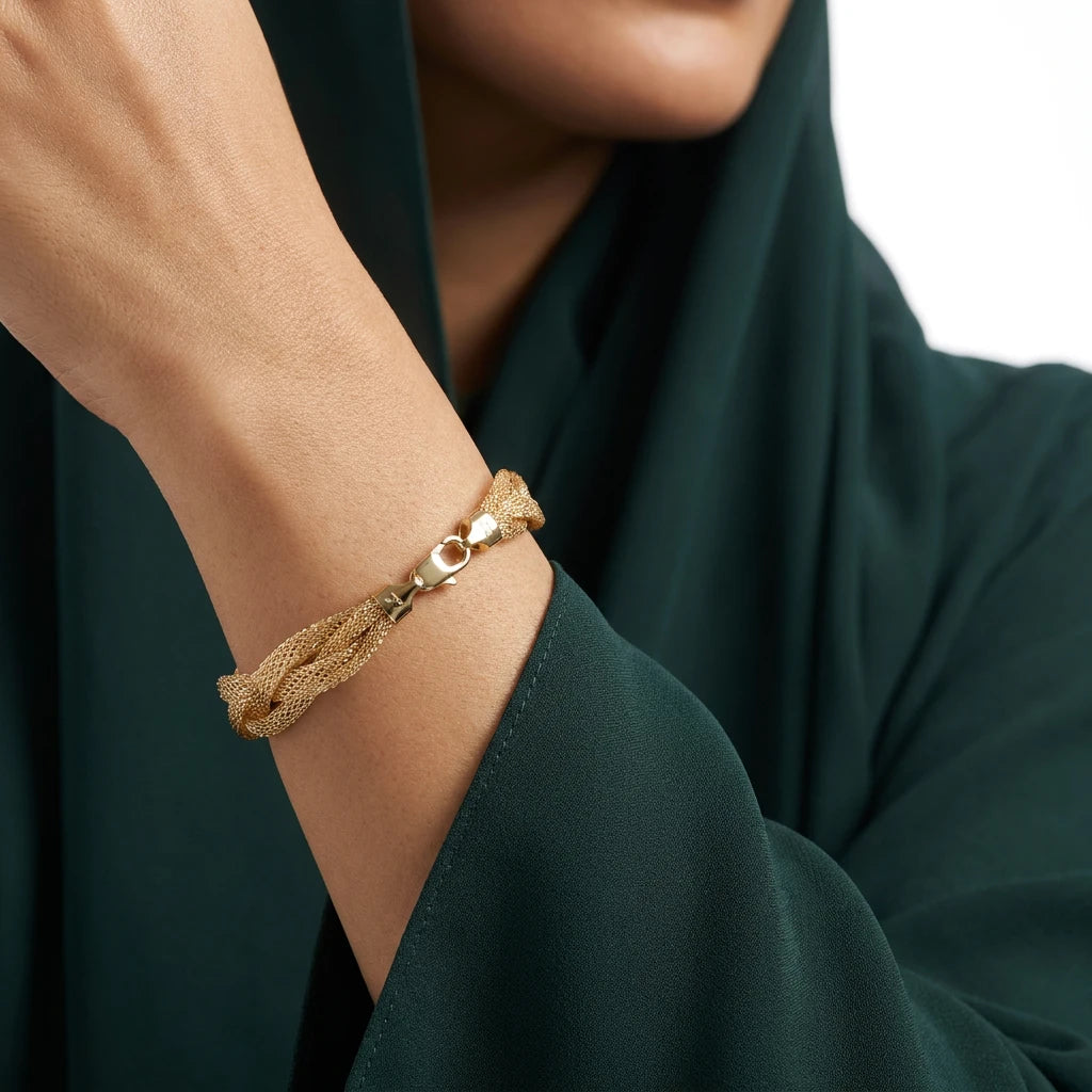 18K Gold Mesh Bracelet with Interlocking Design
