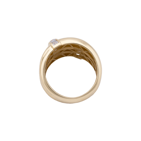 18K Gold Ring with Elegant Triple Design