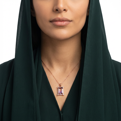 عقد من الألماس "خمني " عيار 18