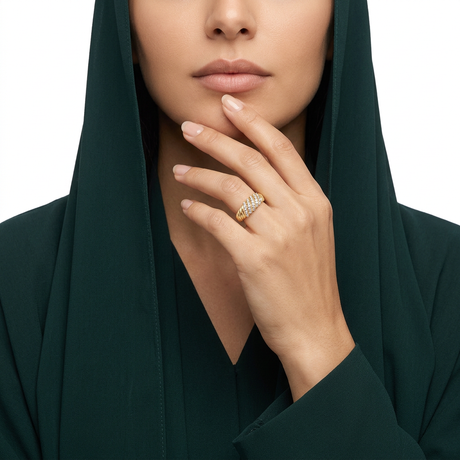18K Gold Ring with Elegant Parallel Design