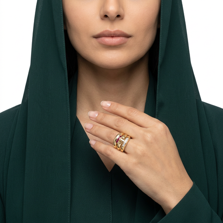 18K Gold Ring with Contemporary Triple Design