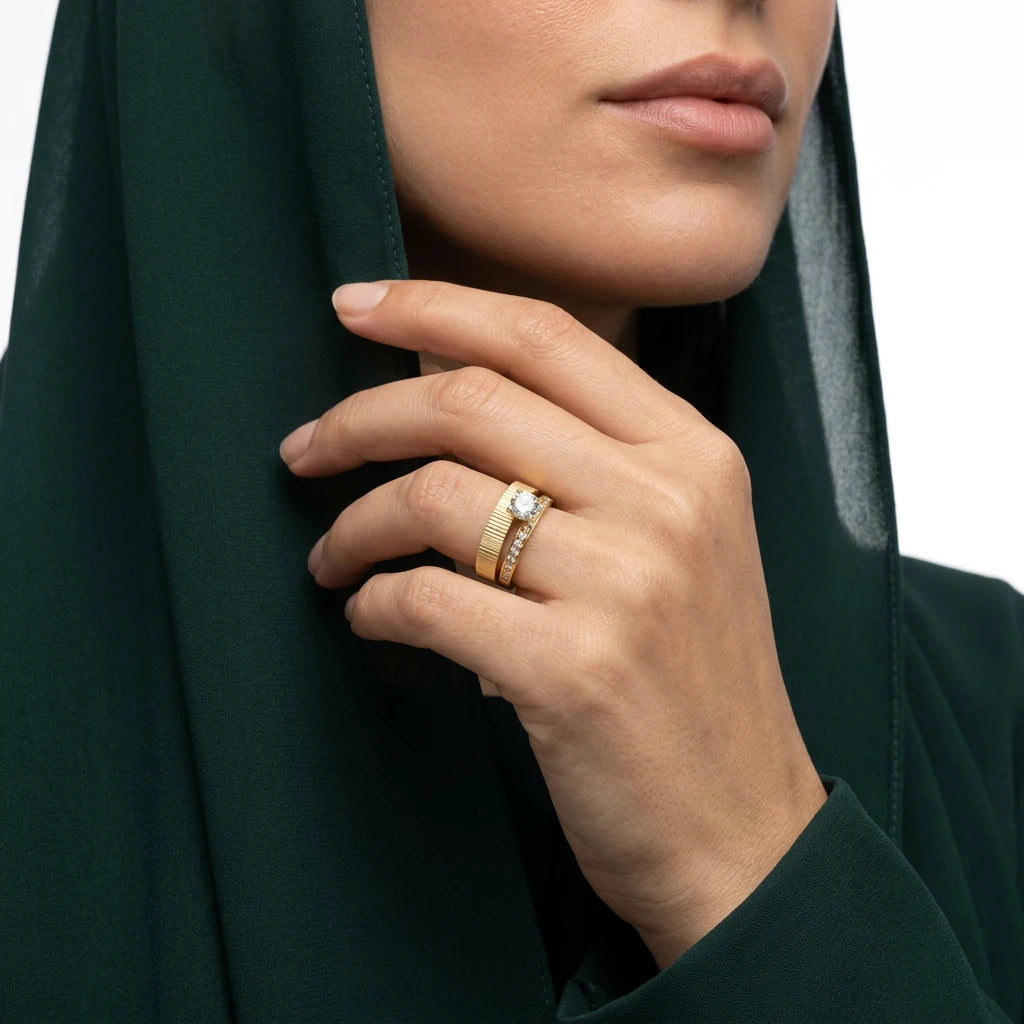 18K Gold Twins Ring with Two Layer Design and Large Shiny Stone