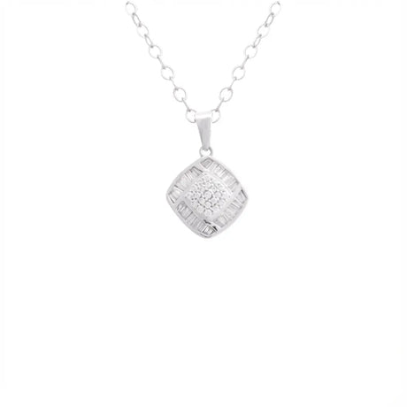 عقد ذهب عيار 18 بتصميم مربع مزين بفصوص لامعة من غامية